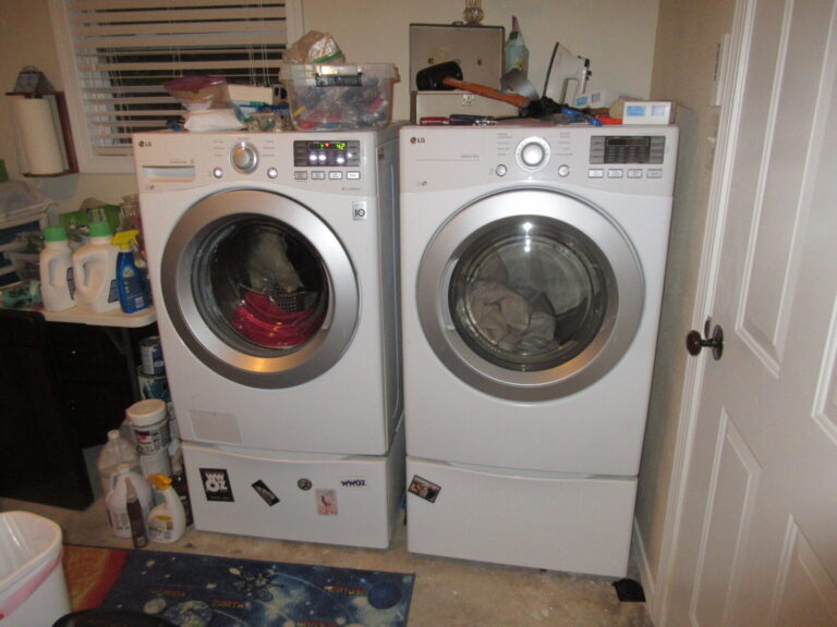 best portable washing machines in Canada small home laundry setup