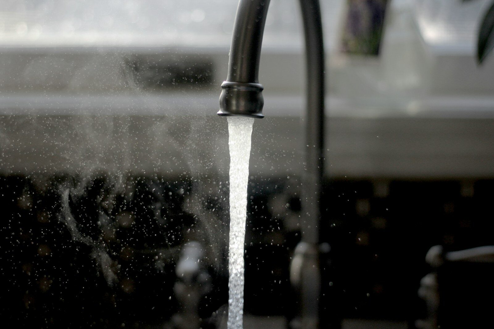 GoveeLife Water Leak Detector 1s vs Detector 2 in Canada kitchen leak-prone sink area