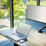 BenQ ScreenBar Halo 2 vs Quntis HY214 in Canada monitor light bar desk setup