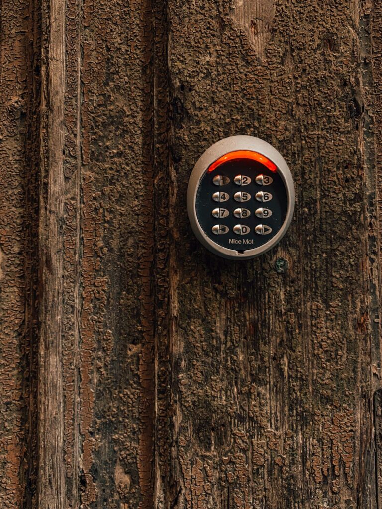 Smart deadbolt locks in Canada electronic lock close-up for front-door buying guide